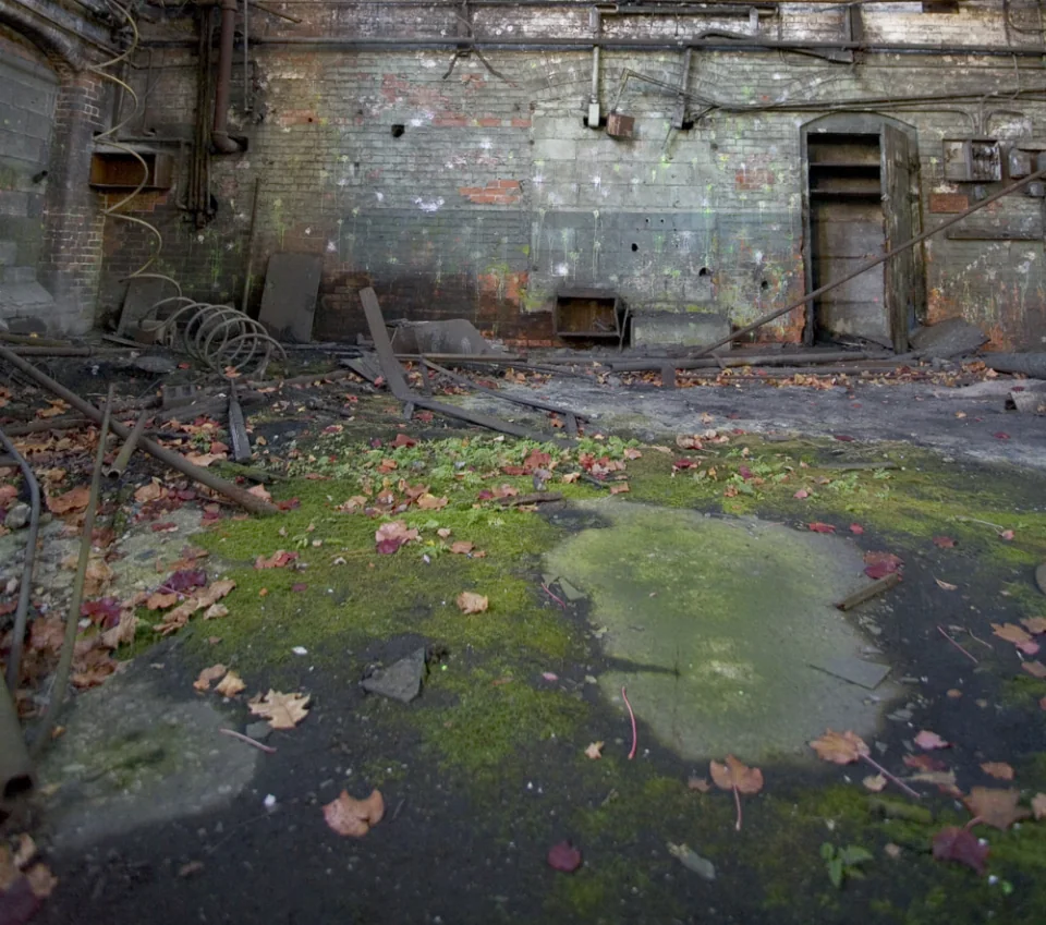 Corner floor
