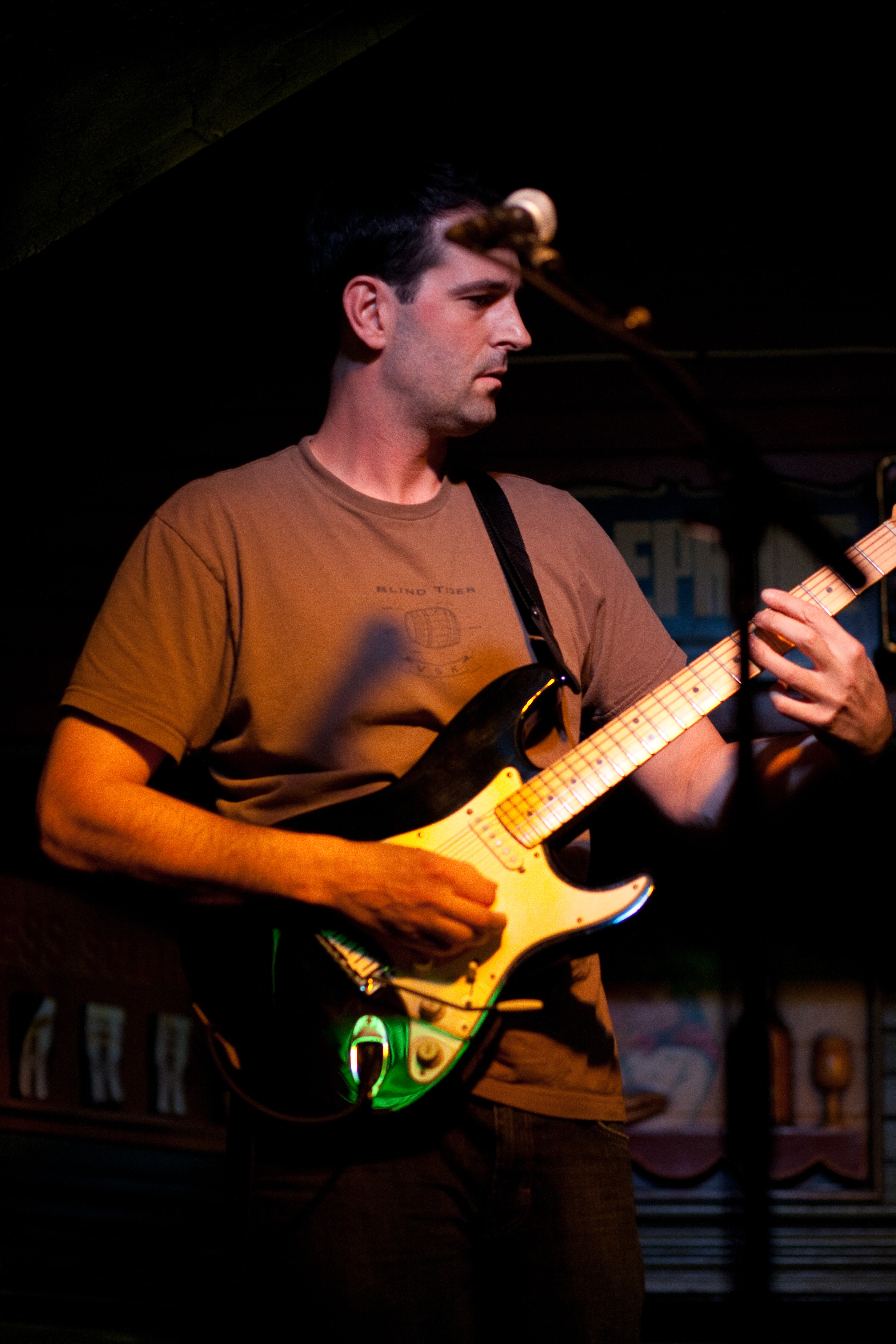 Honest Bob and the Factory-to-Dealer Incentives