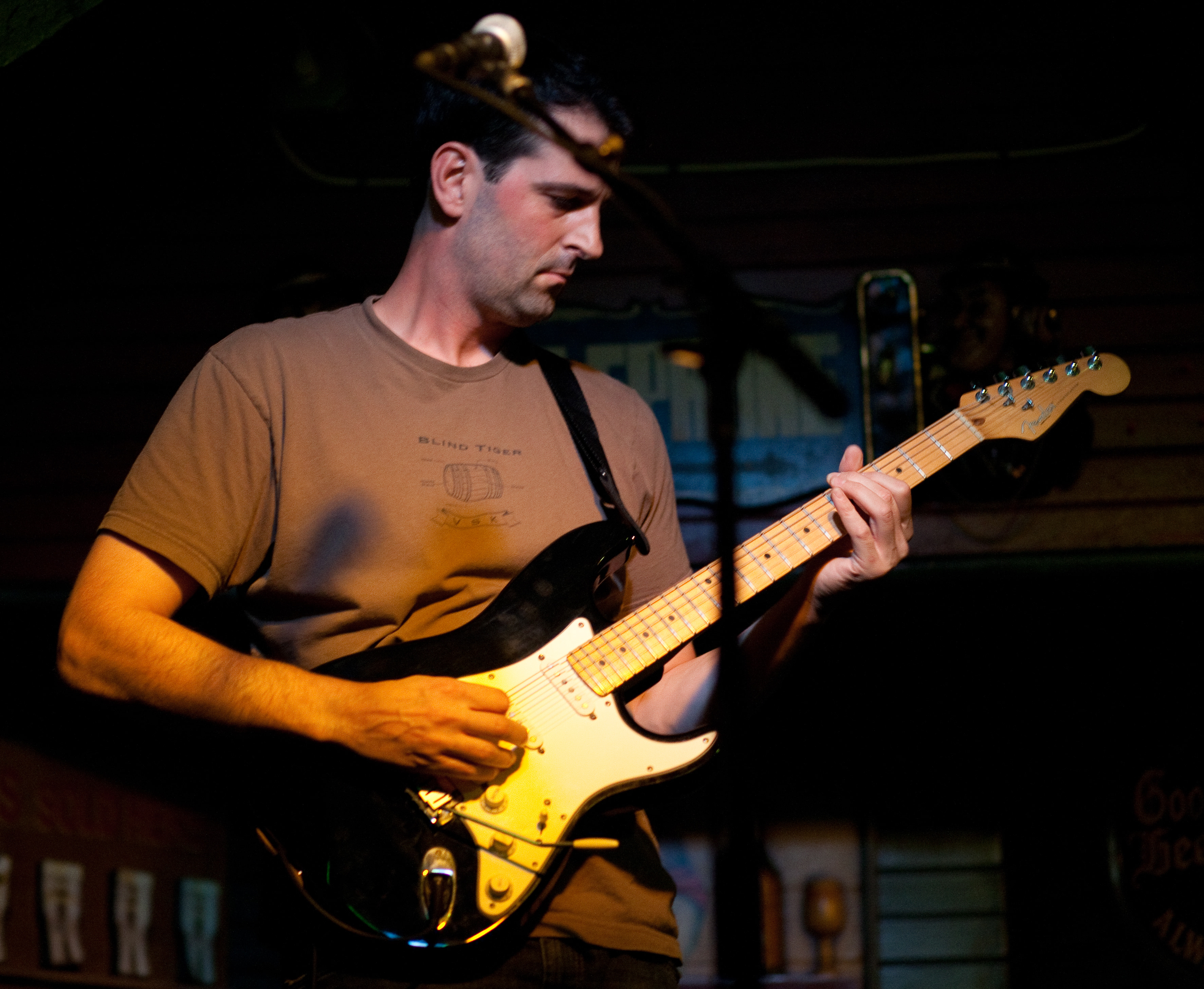 Honest Bob and the Factory-to-Dealer Incentives