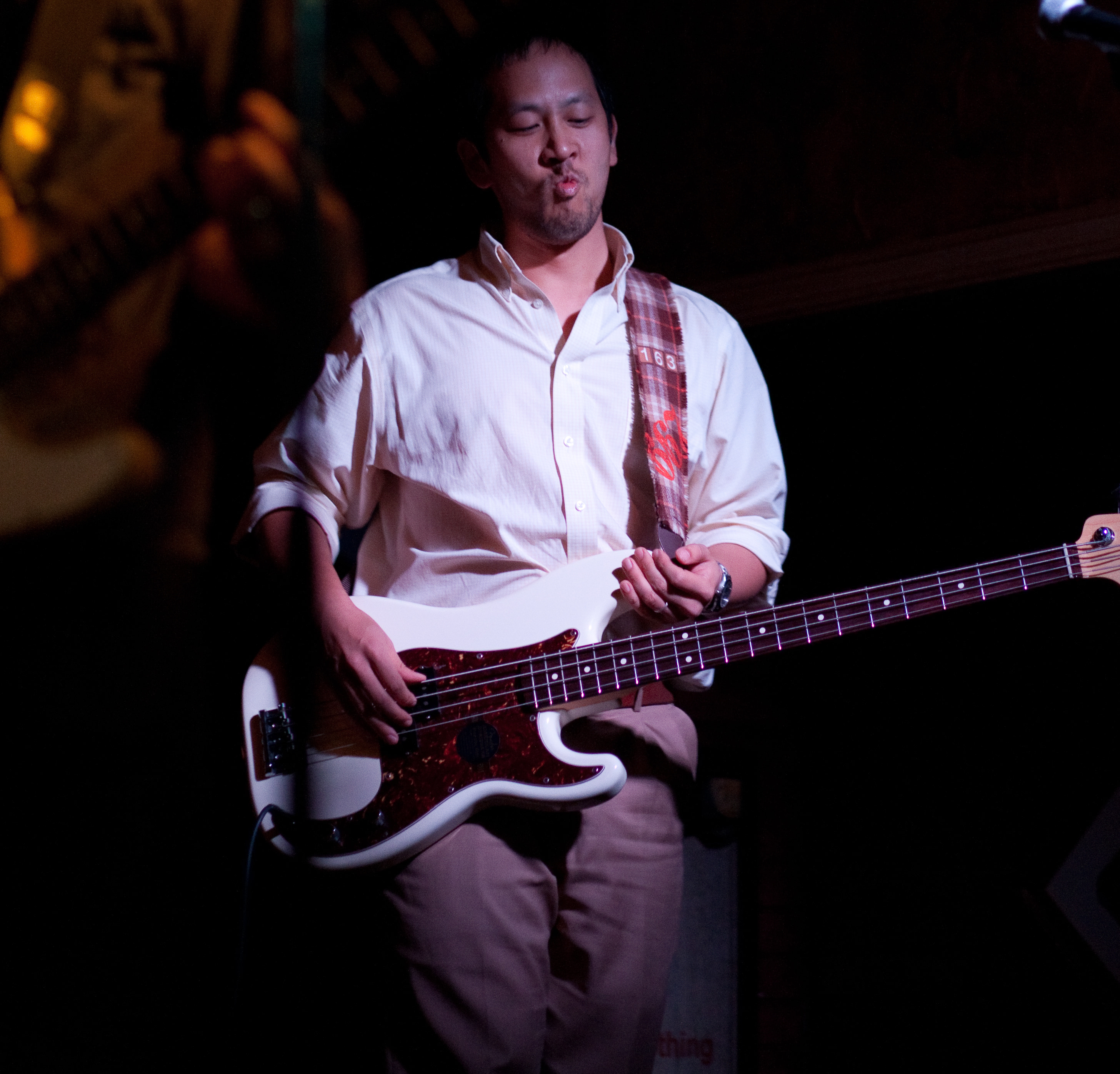 Honest Bob and the Factory-to-Dealer Incentives