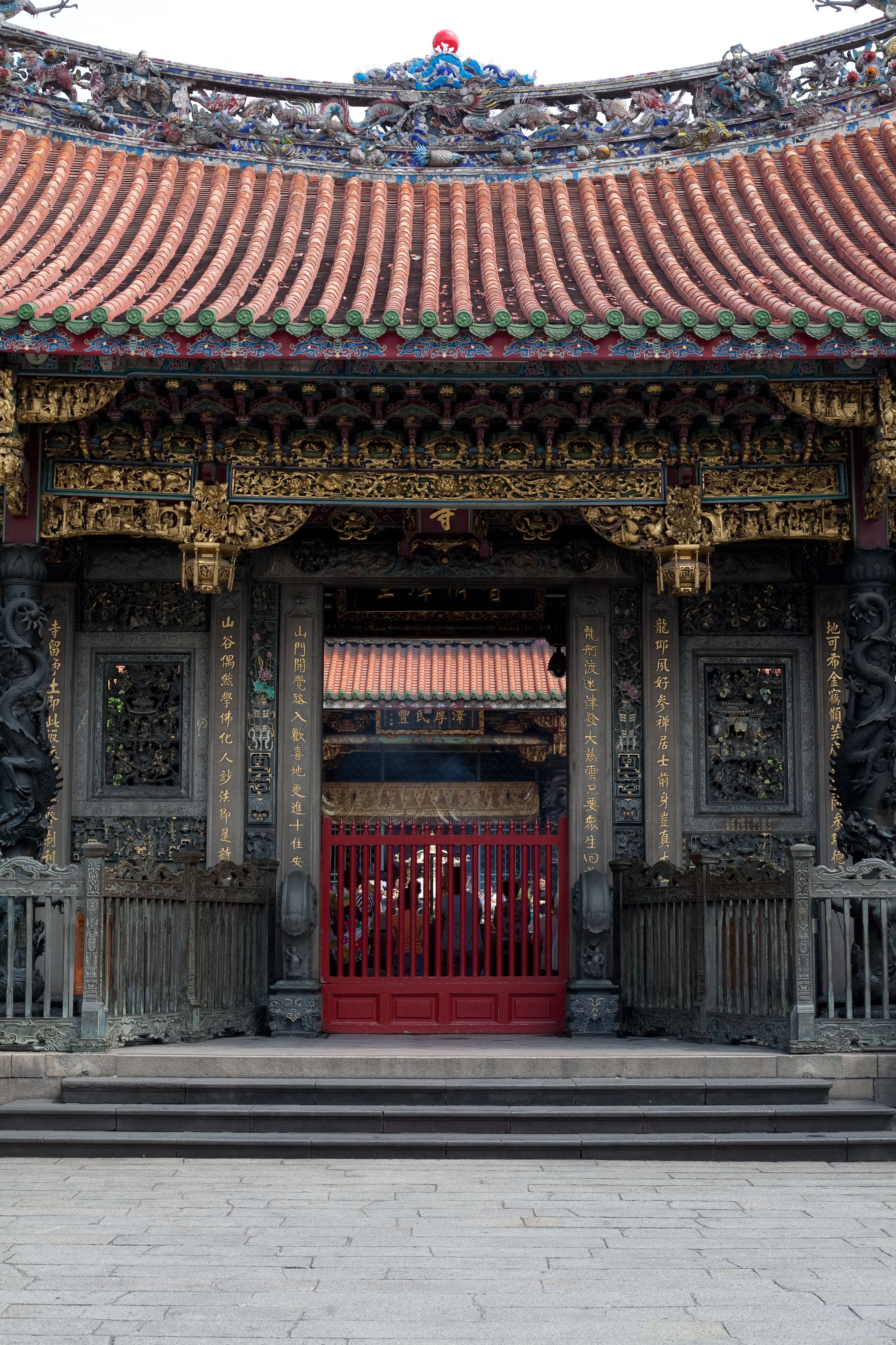 Longshan temple